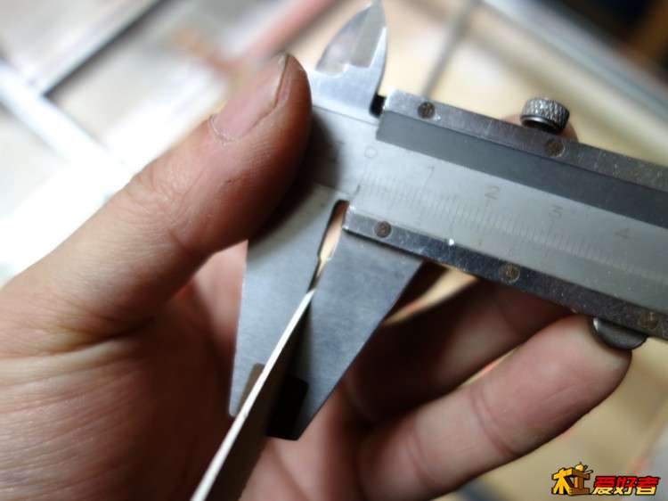 用直線光軸做的導軌鋸